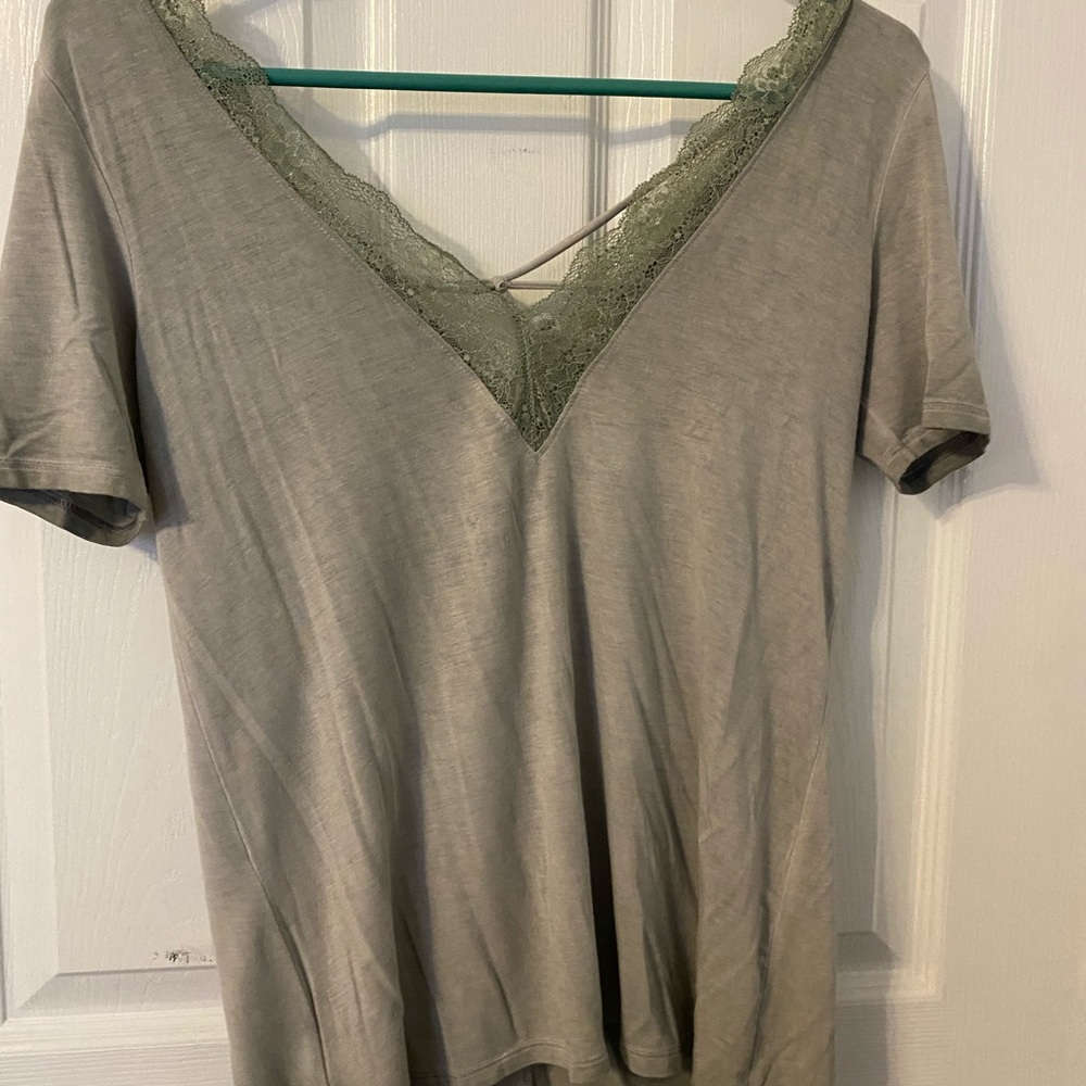 American eagle tshirt